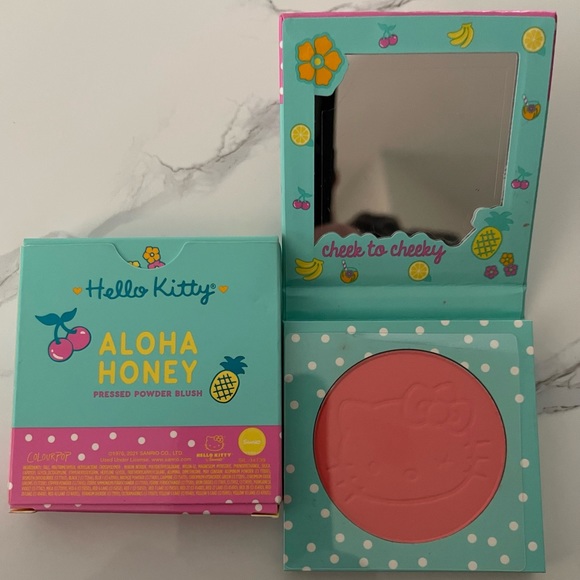 BNIB ColourPop Hello Kitty bundle - Picture 2 of 7
